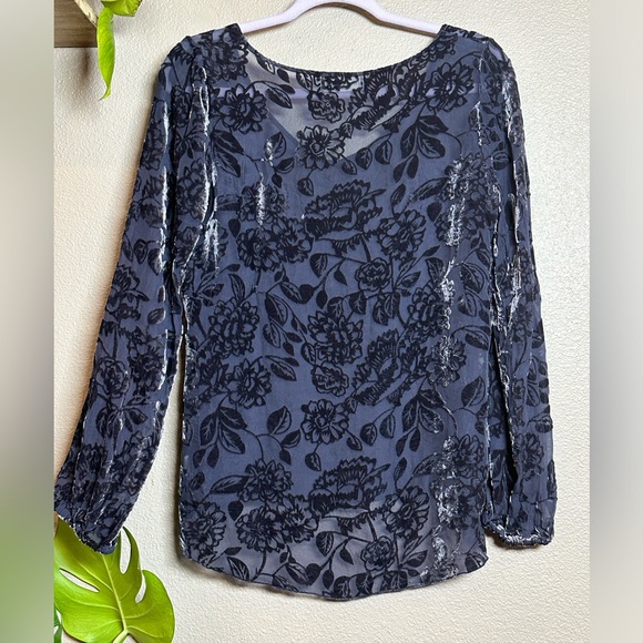 SOLD- 4 Love & Liberty burnout velvet purple blouse Size Sm - Picture 2 of 4